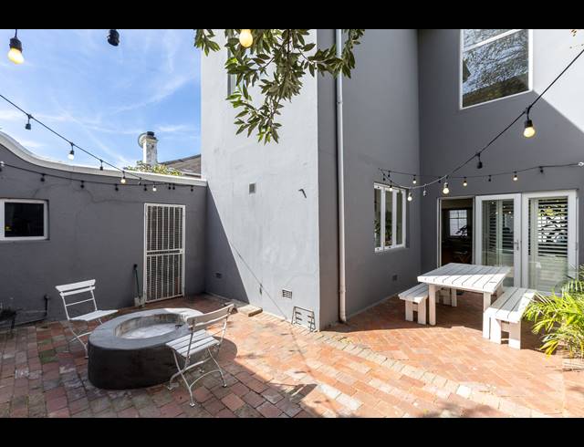 3 BEDROOM TOWNHOUSE TO LET IN GARDENS